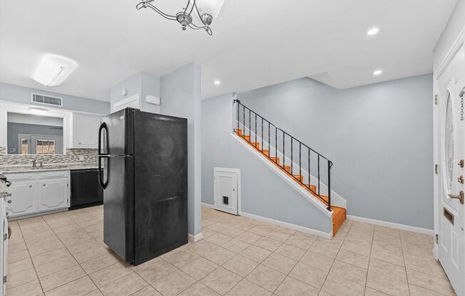Bright & Updated 2-Bedroom Townhouse in Quiet Community with Pool Access!
