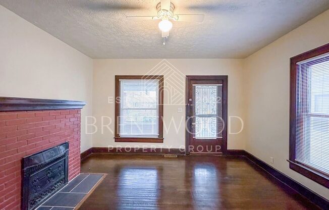 Charming 3-Bedroom Home with Modern Kitchen & Hardwood Floors – Move-In Ready!
