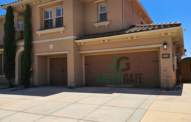 Reduced Rent !!!!!Now Available! 5 Bedroom, 3.5 Bathrooms located in Beautiful Oakwood Shores in Manteca, CA