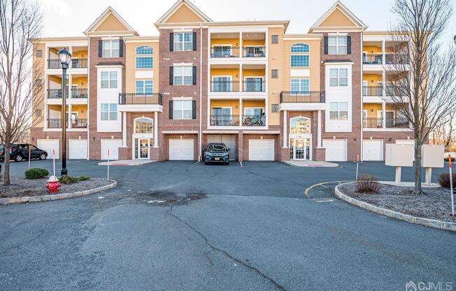 536 DORAL CT