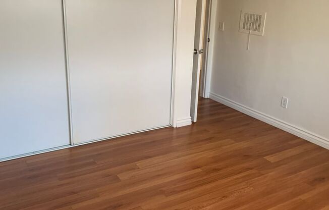 1 bed, 1 bath, 700 sqft, $2,000, Unit 04