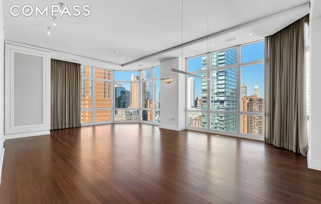 300 E 55th Street