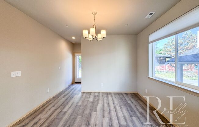 Spacious 3-Bed + Loft with Natural Light & Modern Comforts at 1060 Banyan