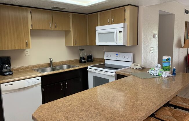 2 beds, 2 baths, $1,685, Unit Unit 1115
