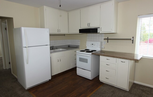 Beautiful 1 bedroom 1 bathroom upstairs apartment in Mira Mesa