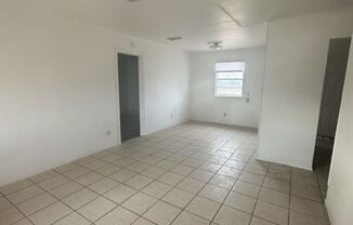 4 beds, 1 bath, $1,250