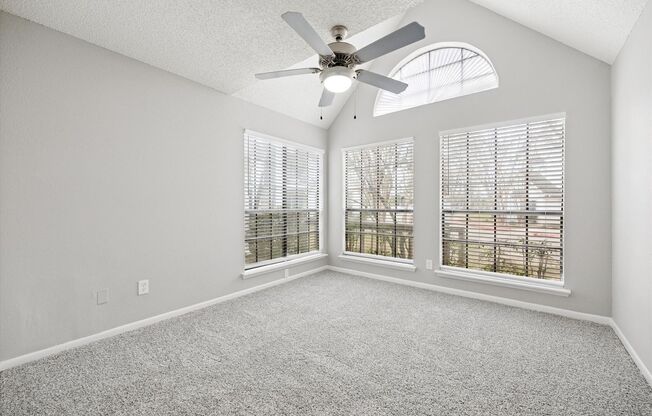 2 beds, 2 baths, 800 sqft, $1,595, Unit 4132