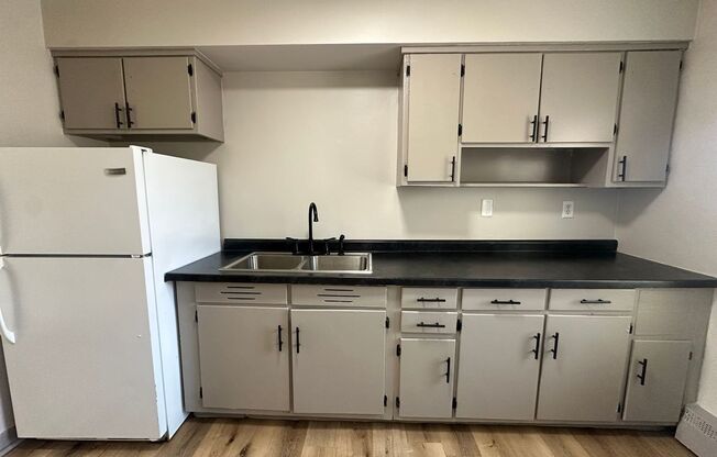 1 bed, 1 bath, 600 sqft, $1,040, Unit 308-1