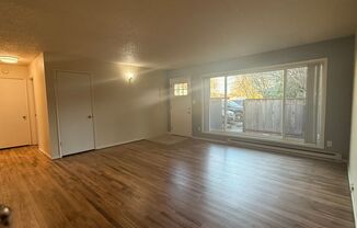 2 beds, 1 bath, $1,599, Unit 4624