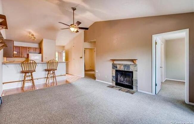 2 beds, 1 bath, $1,895