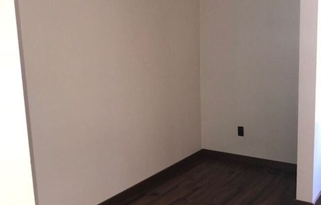 Studio, 1 bath, 359 sqft, $1,325, Unit 301