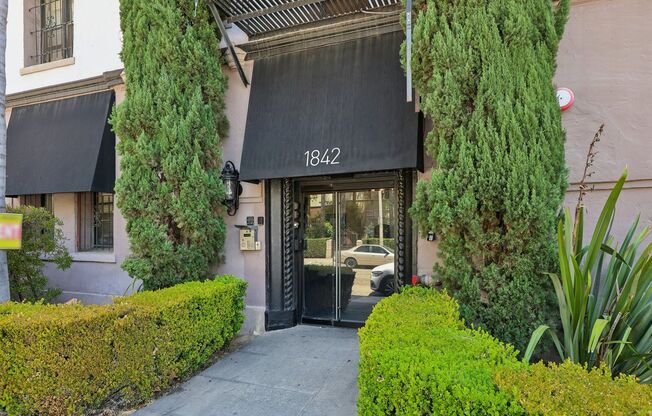 Studio, 1 bath, 480 sqft, $1,525, Unit 304