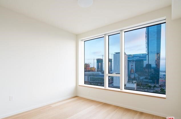 1 bed, 1 bath, 740 sqft, $3,100, Unit 902