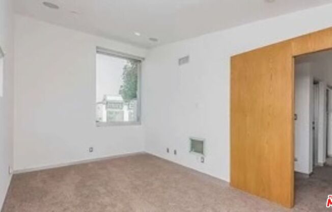 122 MILDRED AVE