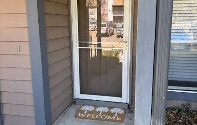 Gated Community- 2BA/1BA Condo