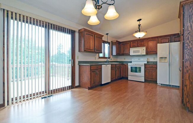 Beautiful 2 bed, 1 Bath Home in Roseville