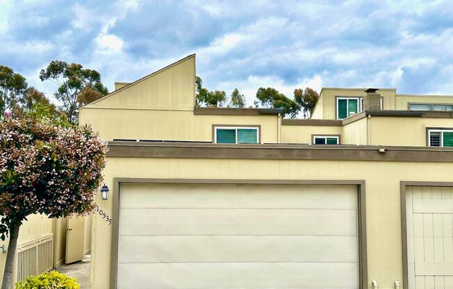 FOR RENT - AVAIL NOW Beautiful Scripps Ranch Townhome 4BR/2.5BA With Upgrades Scripps Ranch Swim & Racquet Club Incl.
