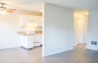 2 beds, 1 bath, $1,525, Unit H