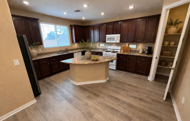 Stunning 4-Bedroom Two-Story Home w/ Loft, and community amenities located in Providence Community!
