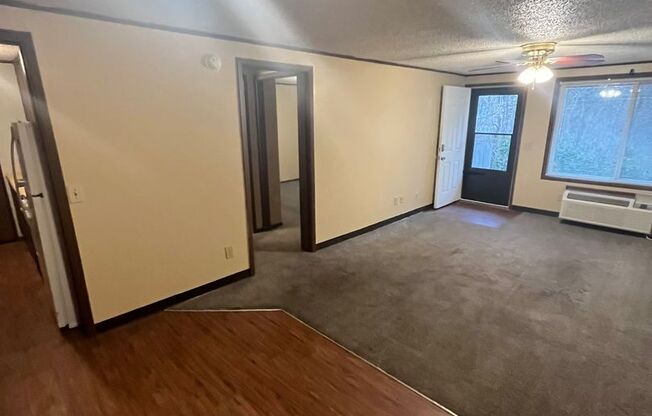 1 bed, 1 bath, $675, Unit 10