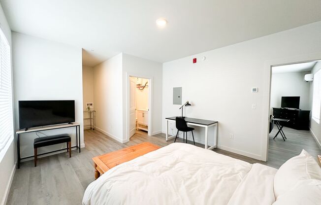 1 bed, 1 bath, 715 sqft, $1,295, Unit 102