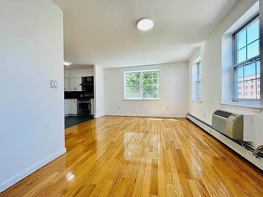 1441 5 AVE