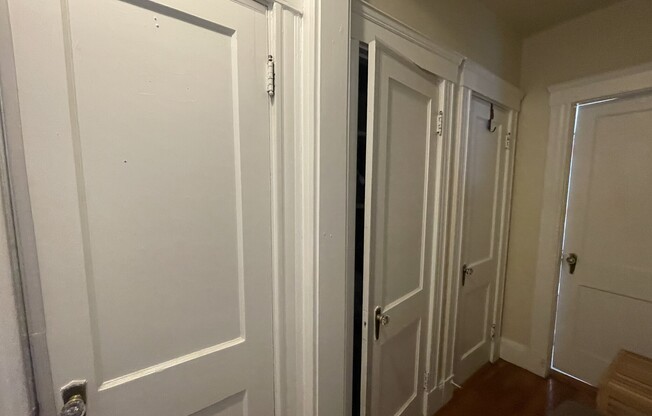 15 Linnaean St.