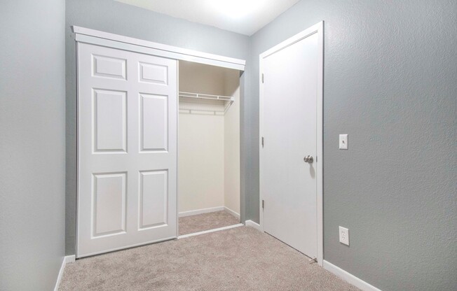 2 beds, 1 bath, 985 sqft, $1,785, Unit 4065-3