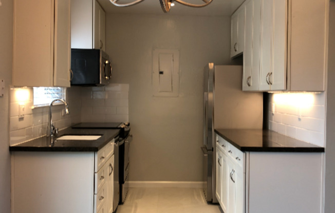 2 beds, 1.5 baths, 1,000 sqft, $3,750, Unit 05