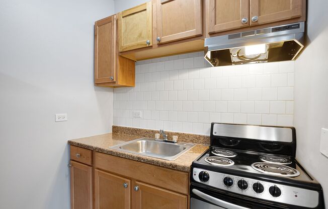 Studio, 1 bath, 200 sqft, $1,225, Unit 1456-303