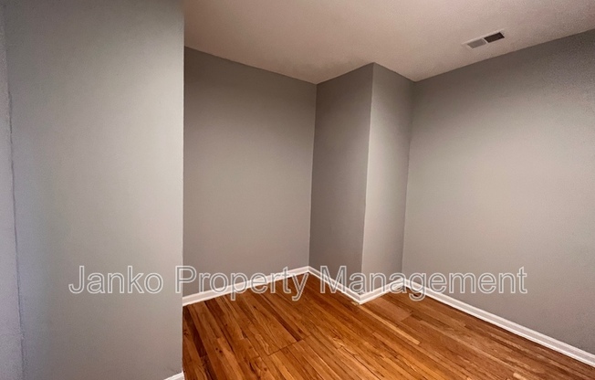 3725 W Grand Ave, Chicago IL 1N