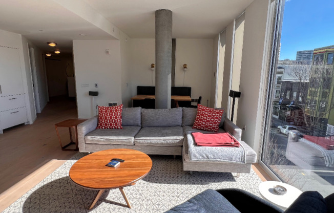450 Hayes Street Unit 3L