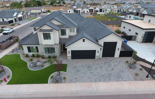 Gorgeous Brand New 5 Bedroom Home