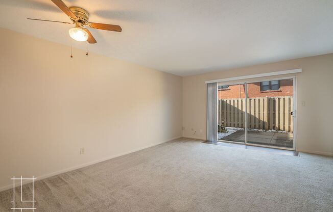 2 beds, 1.5 baths, $1,350, Unit 791 E Thurber Dr Apt. G