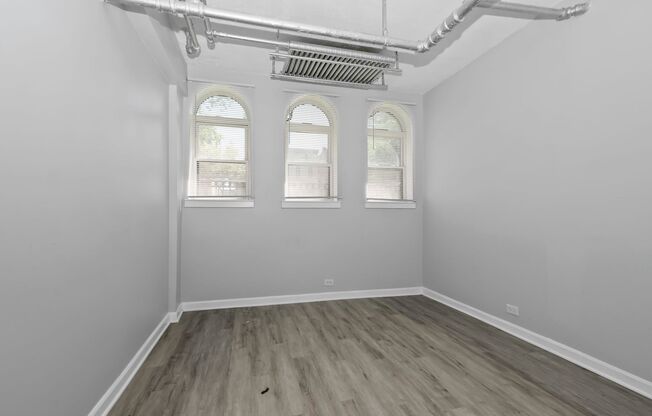 2 beds, 1 bath, 875 sqft, $2,400, Unit GARDEN