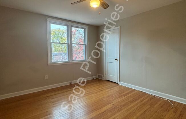 3 beds, 1 bath, $1,595