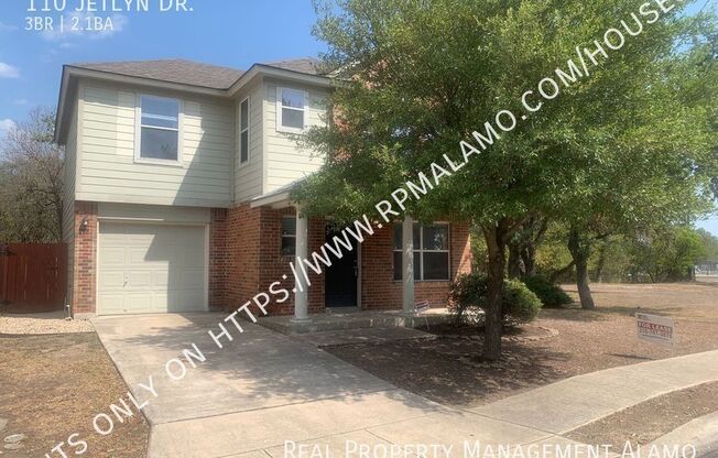 3 beds, 2.5 baths, 1,384 sqft, $1,649