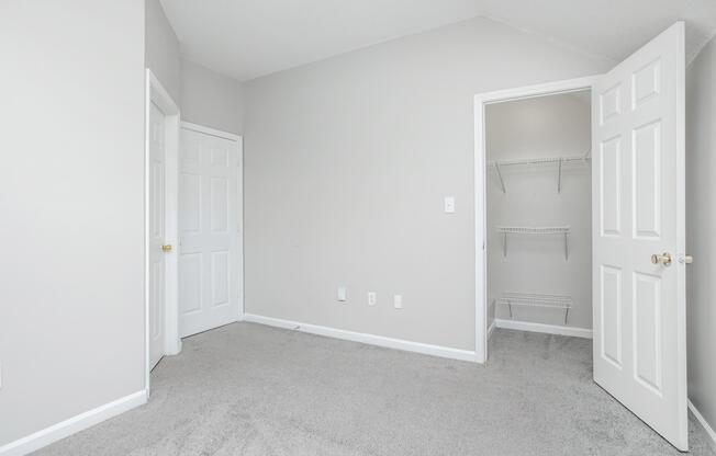 2 beds, 2 baths, 970 sqft, $1,350