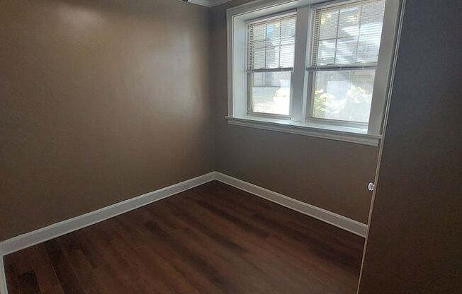 2 beds, 1 bath, 1,000 sqft, $1,200, Unit 218-02