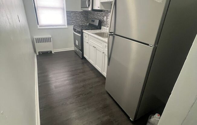 1 bed, 1 bath, 800 sqft, $1,600, Unit 158-102