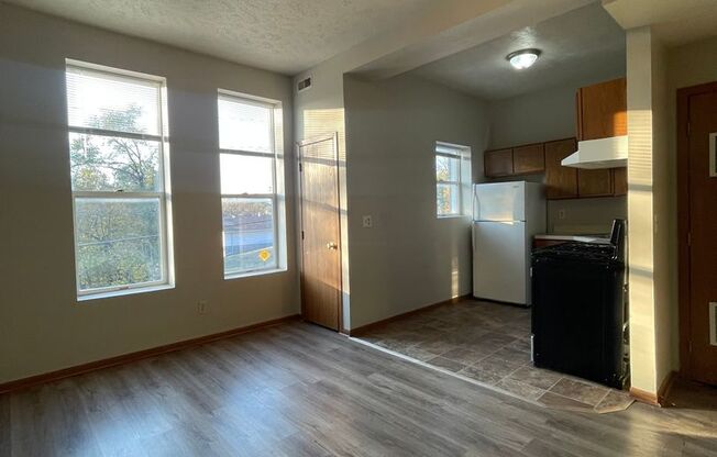 2 beds, 1 bath, 794 sqft, $1,000, Unit 1009 1/2 N 29th Street