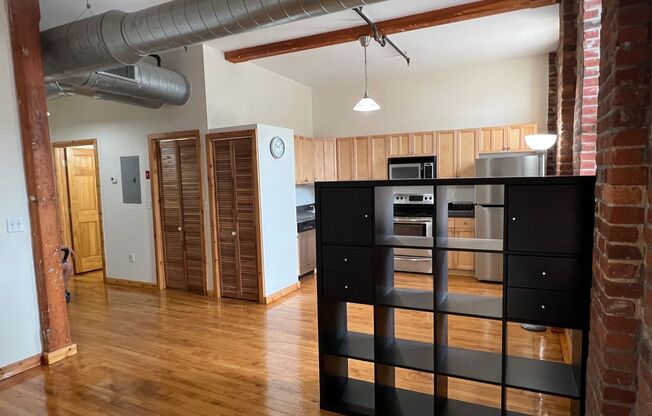 Downtown Bridgeport 1-Bed, 1-Bath with All the Modern Touches