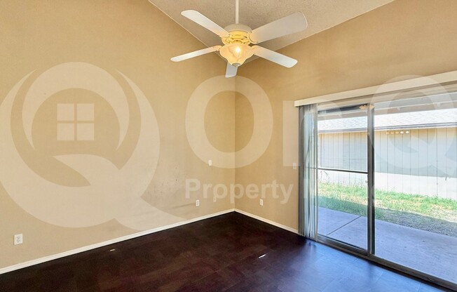 11014 N 81 AVE