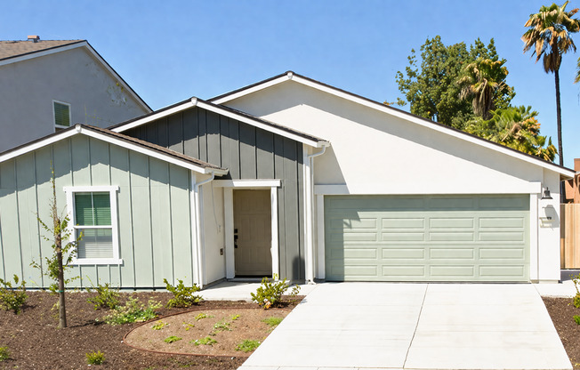 Upcoming 4 Bedroom Home In Madera, Ca!