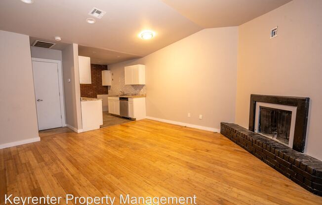 1207 S Quaker Ave - Unit 207