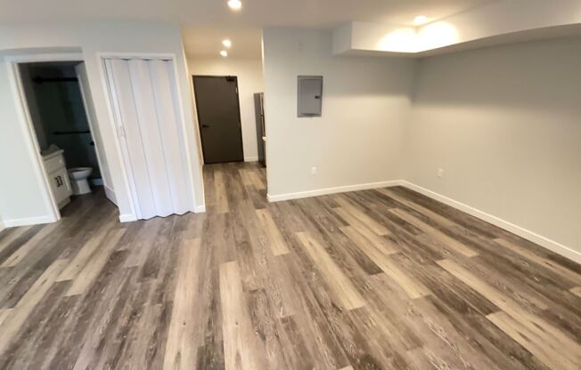 Studio, 1 bath, 575 sqft, $1,798, Unit 117