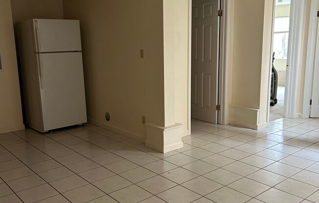 1353 27 AVE