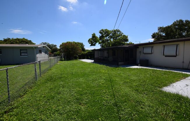4 Bedroom, 3 Baths Single Family Home For Rent at 6220 Lynette St.Orlando, FL 32809