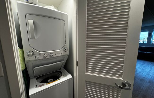 2 beds, 1 bath, 978 sqft, $2,250, Unit 509