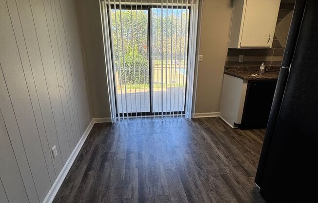 1 bed, 1 bath, 730 sqft, $1,075, Unit 61W